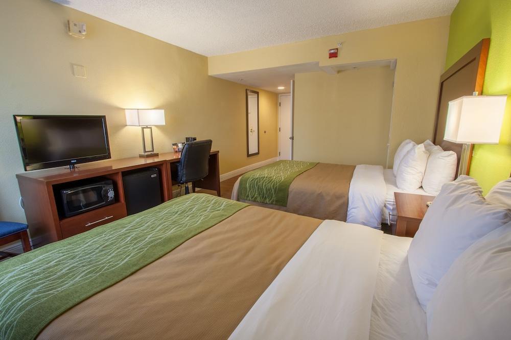 Comfort Inn St Petersburg North Екстериор снимка