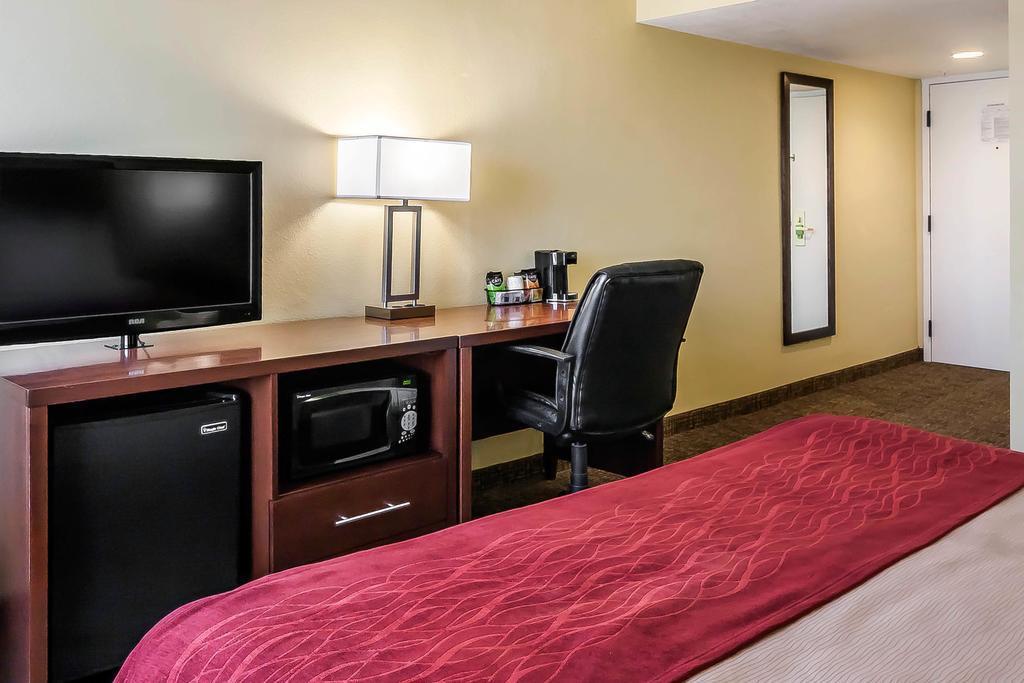 Comfort Inn St Petersburg North Екстериор снимка