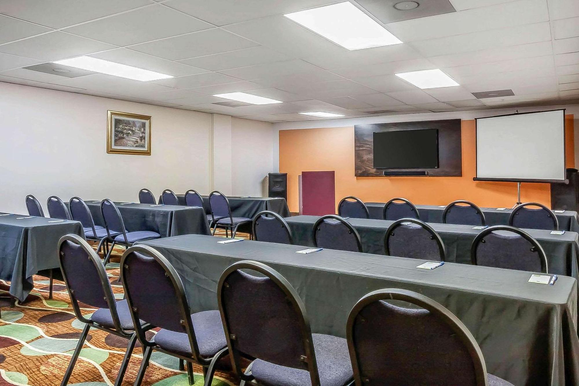 Comfort Inn St Petersburg North Екстериор снимка