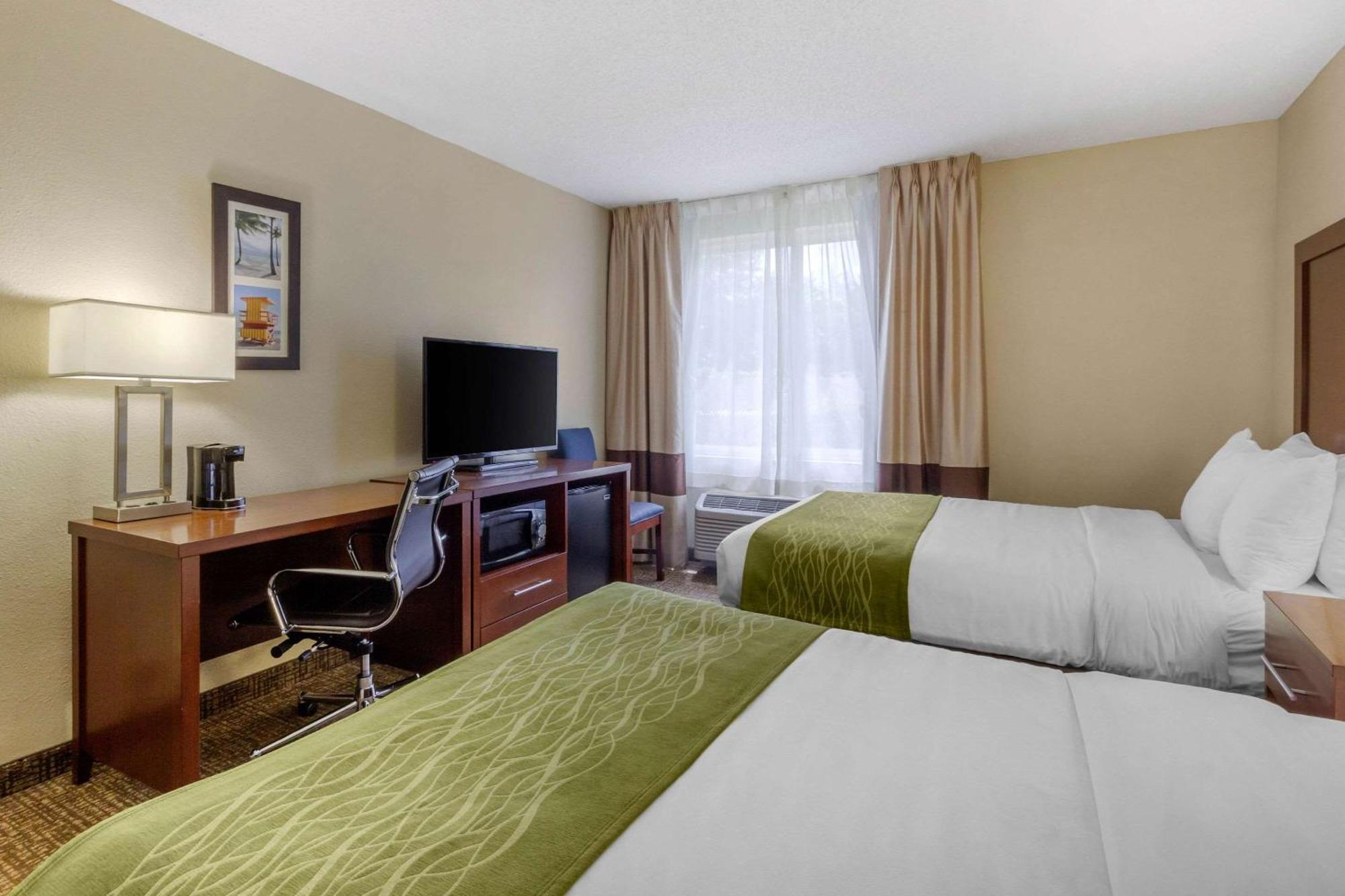 Comfort Inn St Petersburg North Екстериор снимка